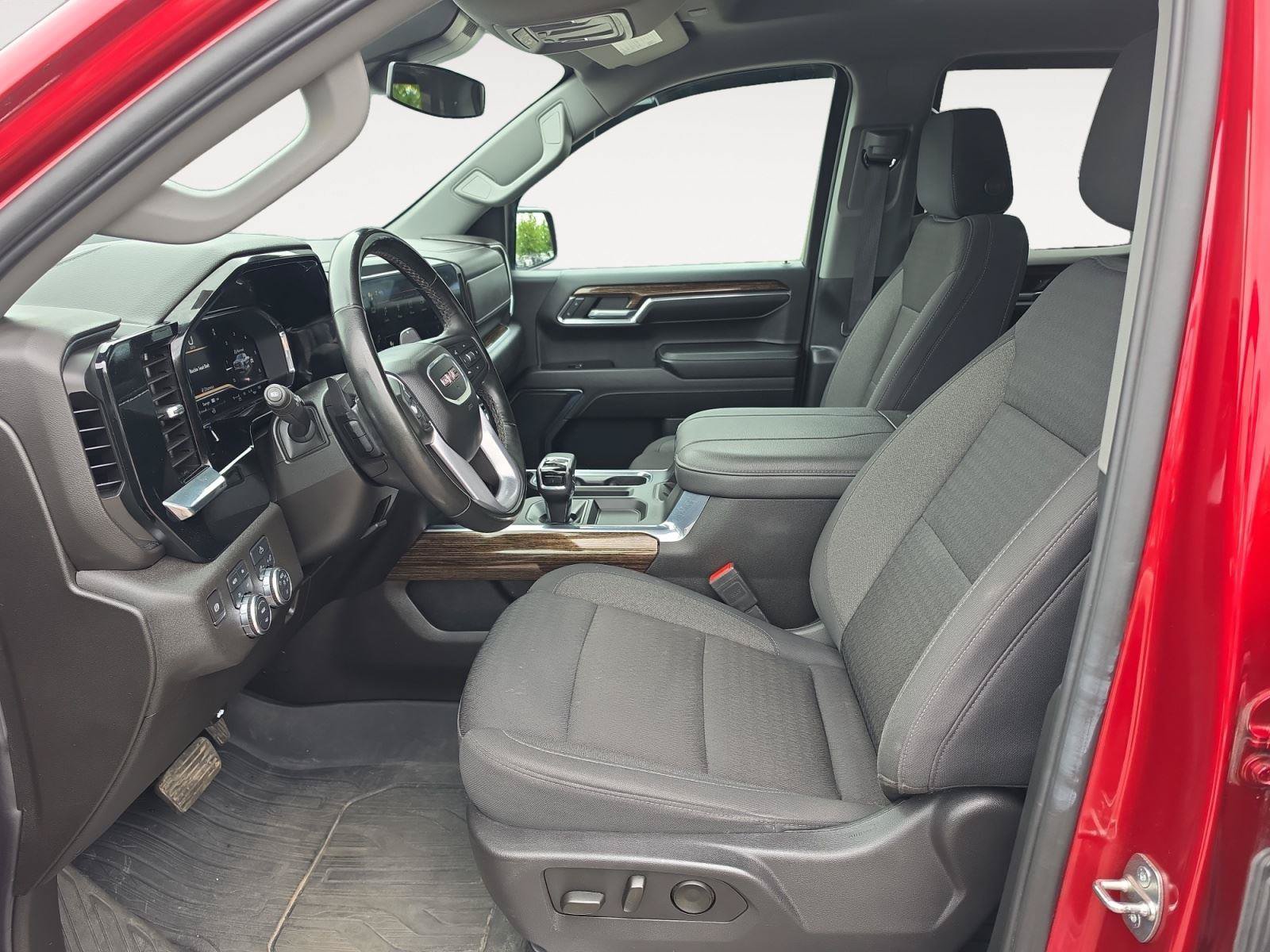 Used 2024 GMC Sierra 1500 Elevation AWD/4WD image 10