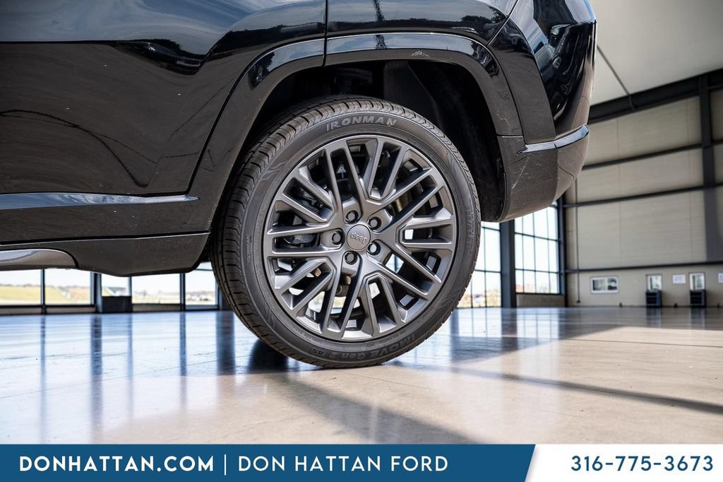 Used 2023 Jeep Compass Limited AWD/4WD image 34