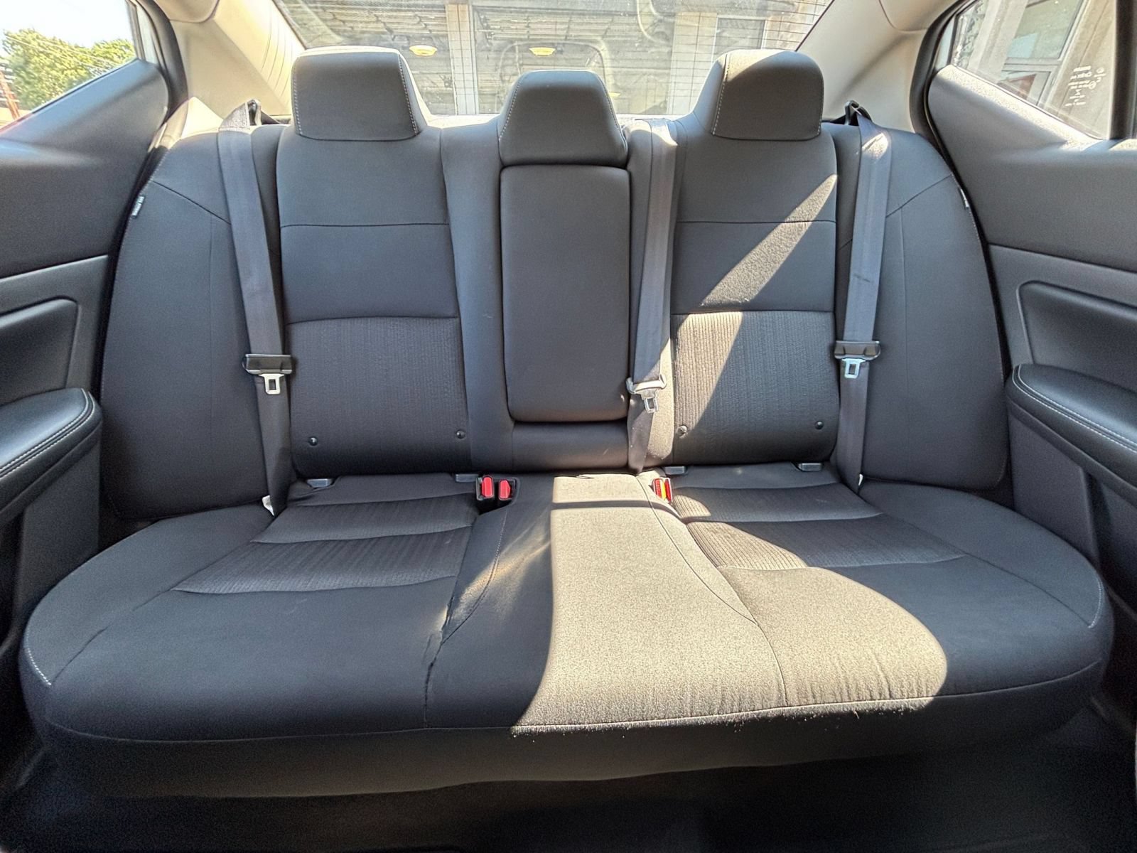 Used 2025 Nissan Altima 2.5 SV FWD image 38