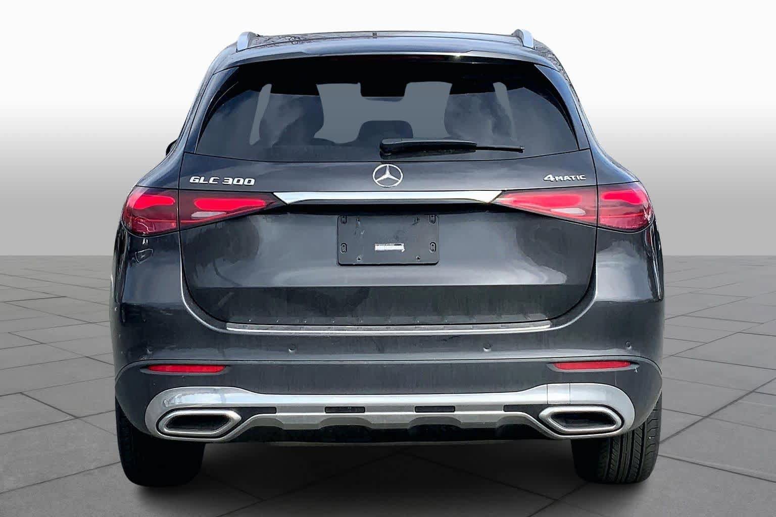Used 2024 Mercedes-Benz GLC 300 4MATIC image 5