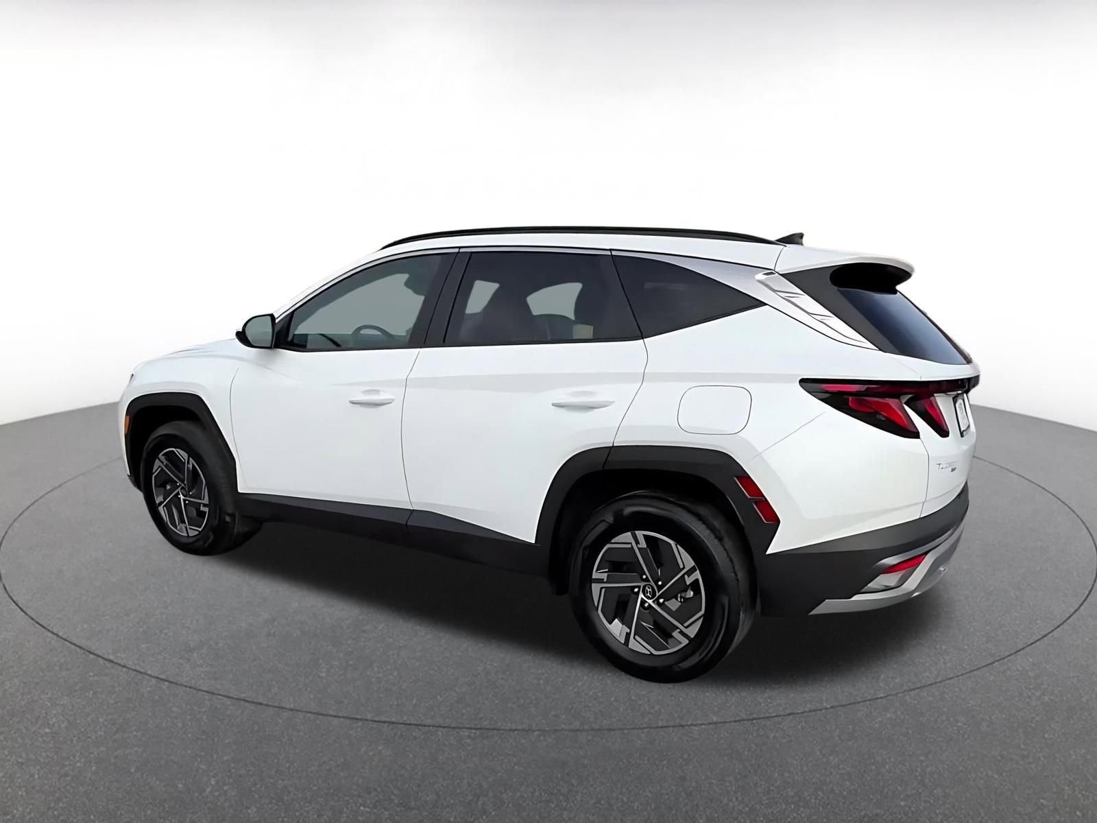 Used 2025 Hyundai Tucson Blue image 10