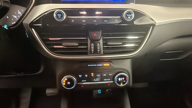 Used 2020 Ford Escape SE FWD image 22