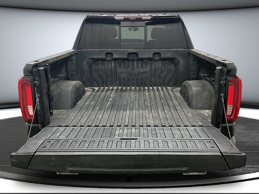 Used 2024 GMC Sierra 1500 AT4 w/ Technology Package AWD/4WD image 7