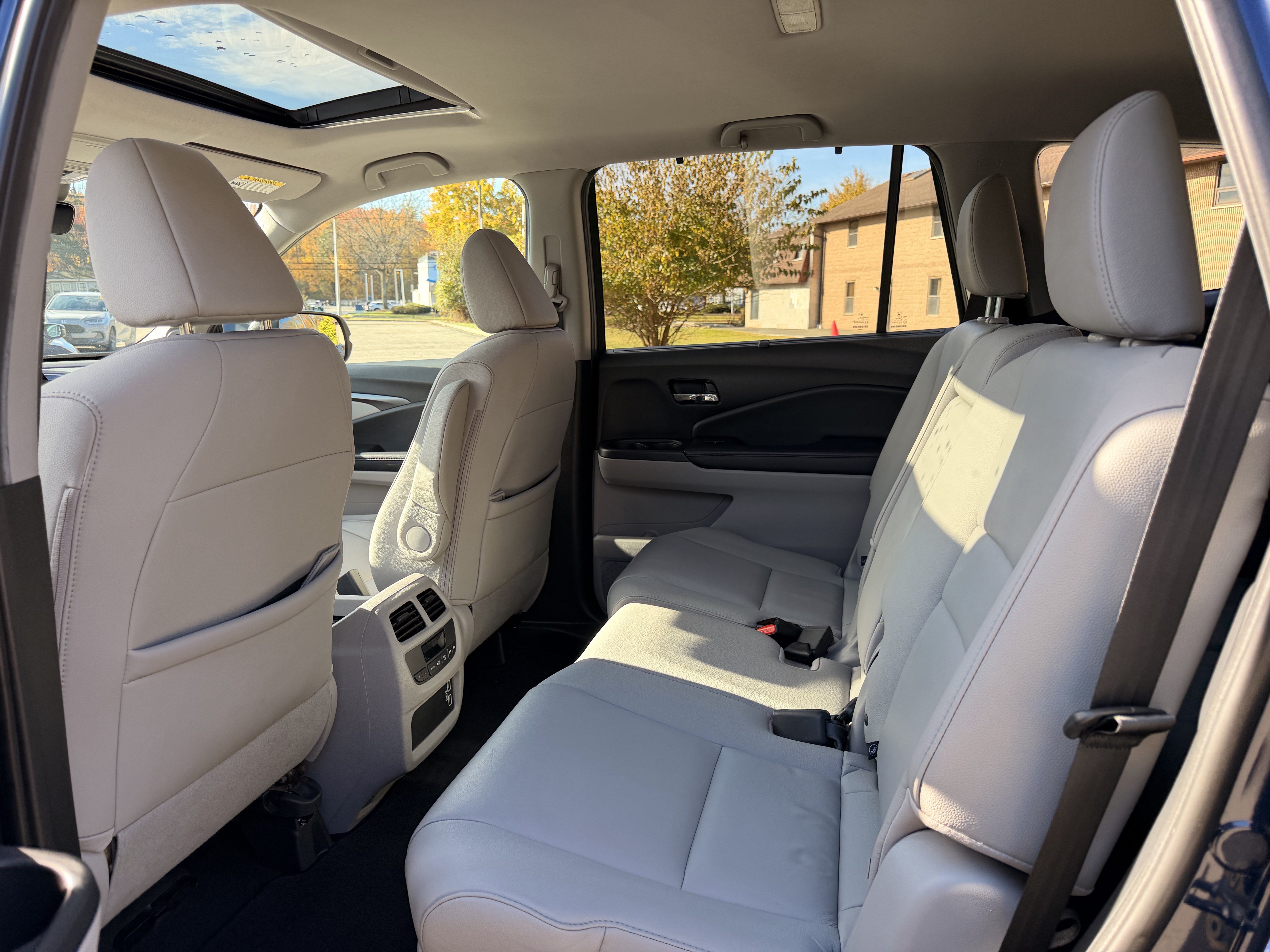 Used 2019 Honda Pilot EX-L image 28