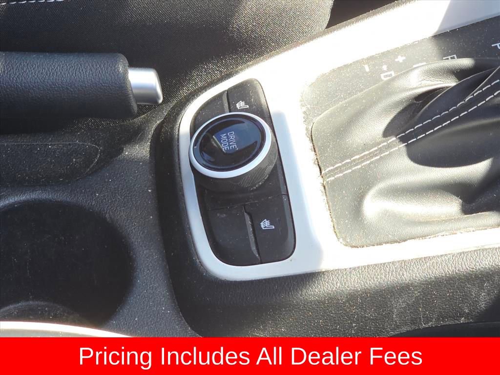 Used 2022 Hyundai Venue Limited FWD image 10
