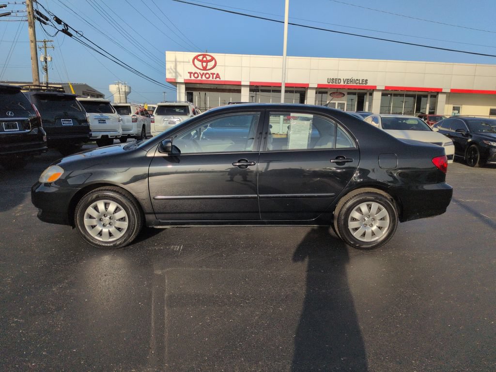 Used 2004 Toyota Corolla LE FWD image 2