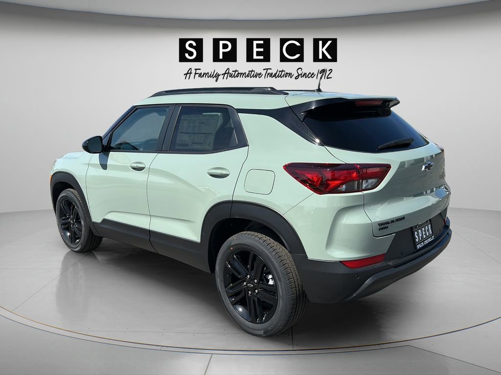 New 2026 Chevrolet TrailBlazer LT w/ Midnight Edition AWD/4WD image 3