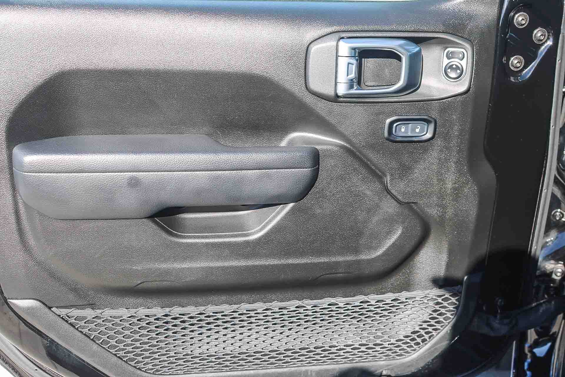 Used 2024 Jeep Wrangler Sport S w/ Technology Group image 21