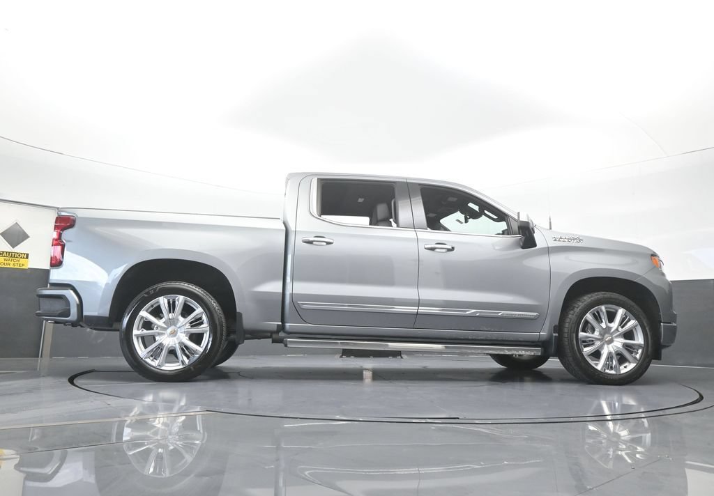 Used 2024 Chevrolet Silverado 1500 High Country w/ Technology Package AWD/4WD image 72