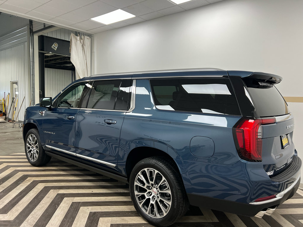 New 2026 GMC Yukon XL Denali w/ Denali Reserve Package AWD/4WD image 15