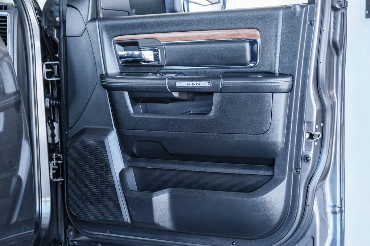 Used 2014 RAM 2500 Laramie w/ Convenience Group image 33