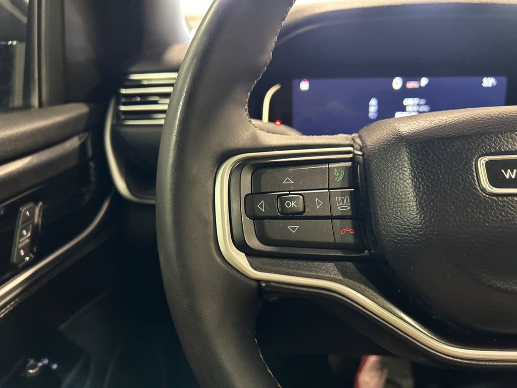 Used 2022 Jeep Wagoneer Series I w/ Premium Group I AWD/4WD image 21