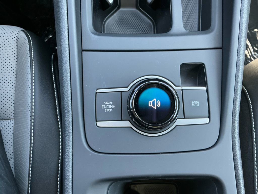 New 2025 Volkswagen Tiguan SE image 24