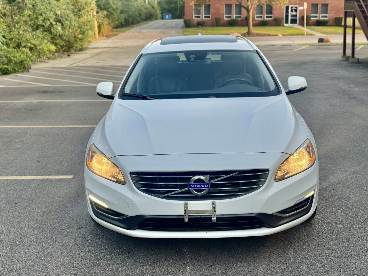 Used 2015 Volvo V60 T5 Premier image 2