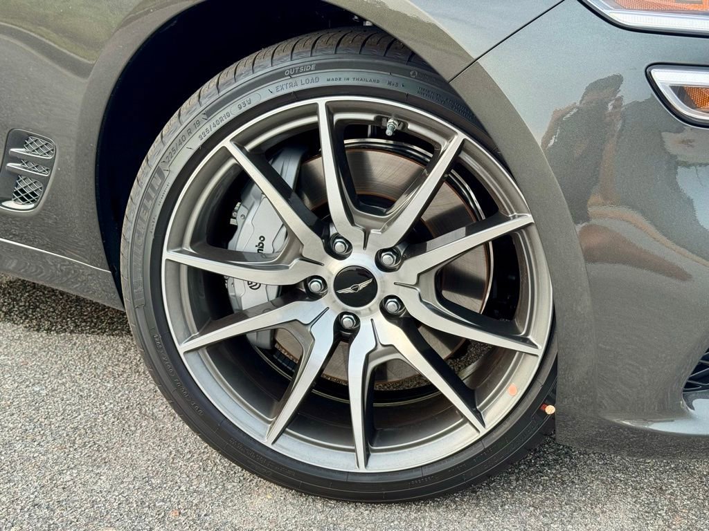 Used 2026 Genesis G70 2.5T RWD image 5
