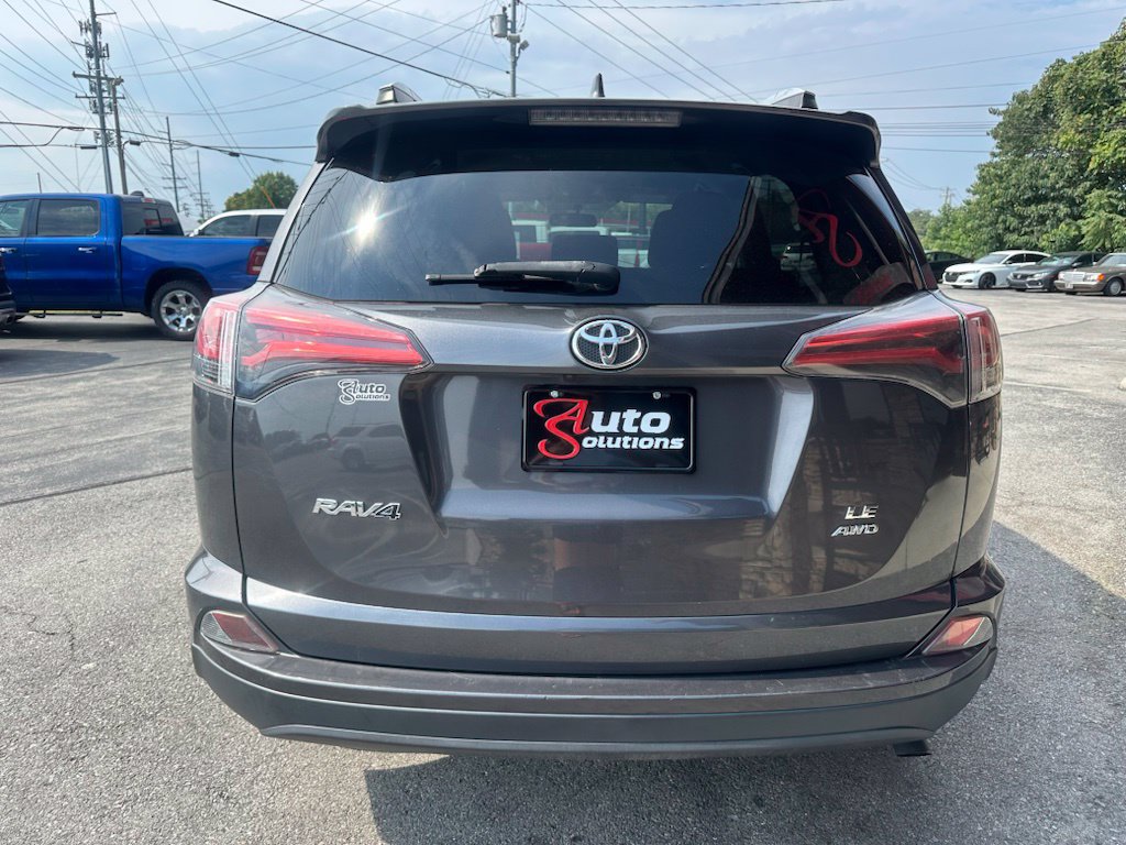 Used 2016 Toyota RAV4 LE AWD/4WD image 5