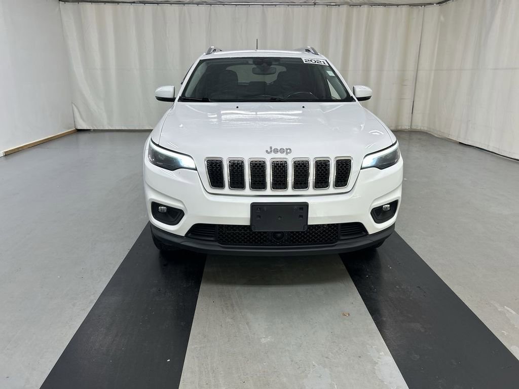 Used 2021 Jeep Cherokee Latitude Lux w/ Trailer Tow Group AWD/4WD image 3