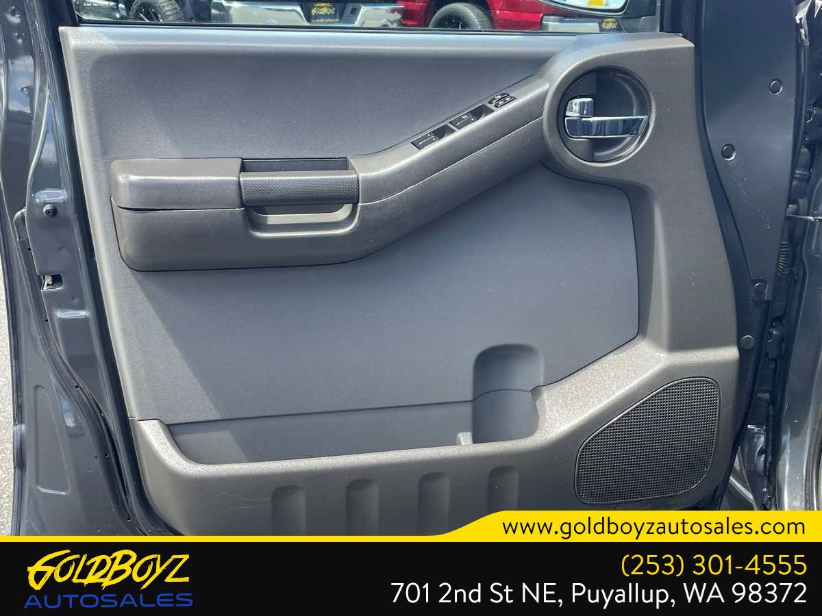 Used 2013 Nissan Xterra S AWD/4WD image 11