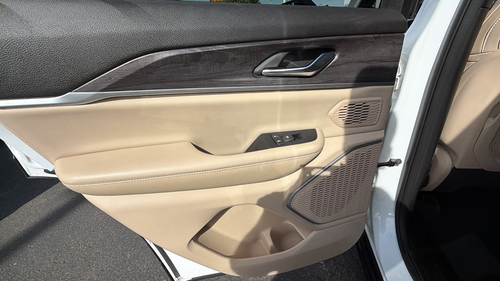 Used 2024 Jeep Grand Cherokee Limited 4xe AWD/4WD image 14