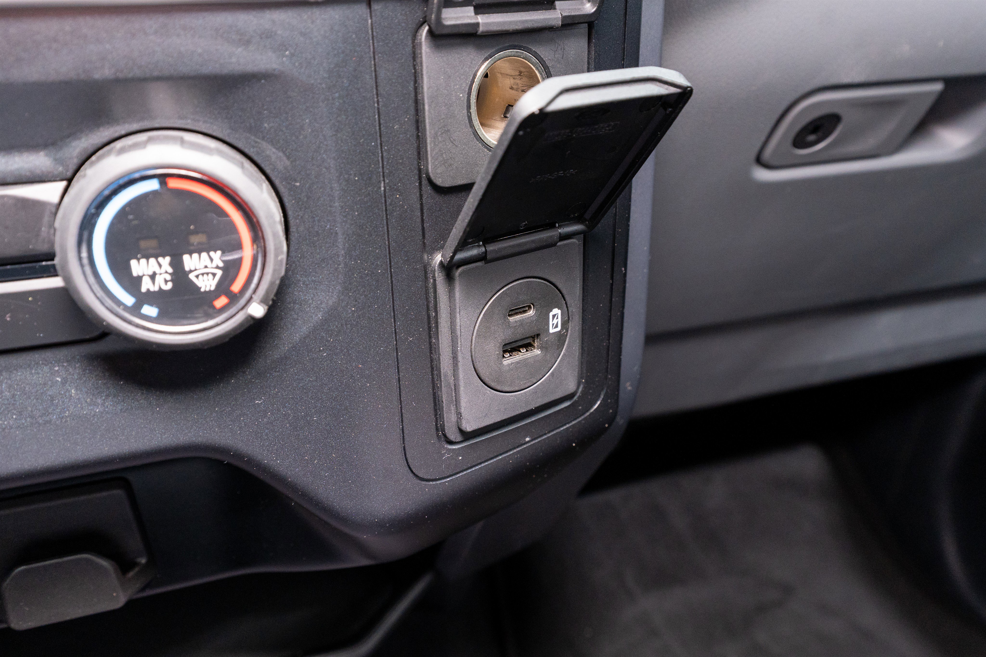 Used 2023 Ford F150 XLT w/ XTR Package image 24