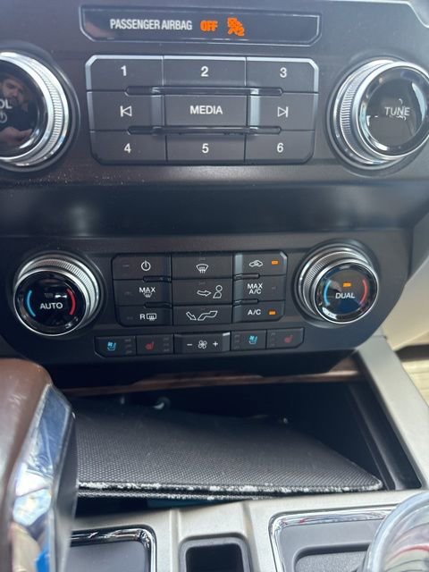 Used 2020 Ford F150 Lariat w/ Equipment Group 502A Luxury image 23