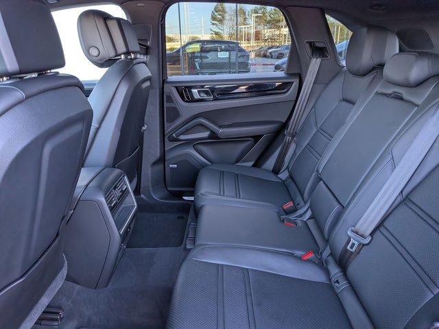 Used 2019 Porsche Cayenne image 17