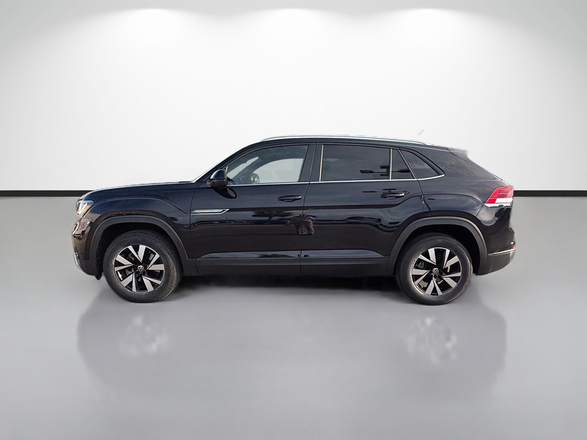 Used 2023 Volkswagen Atlas Cross Sport SE AWD/4WD image 6
