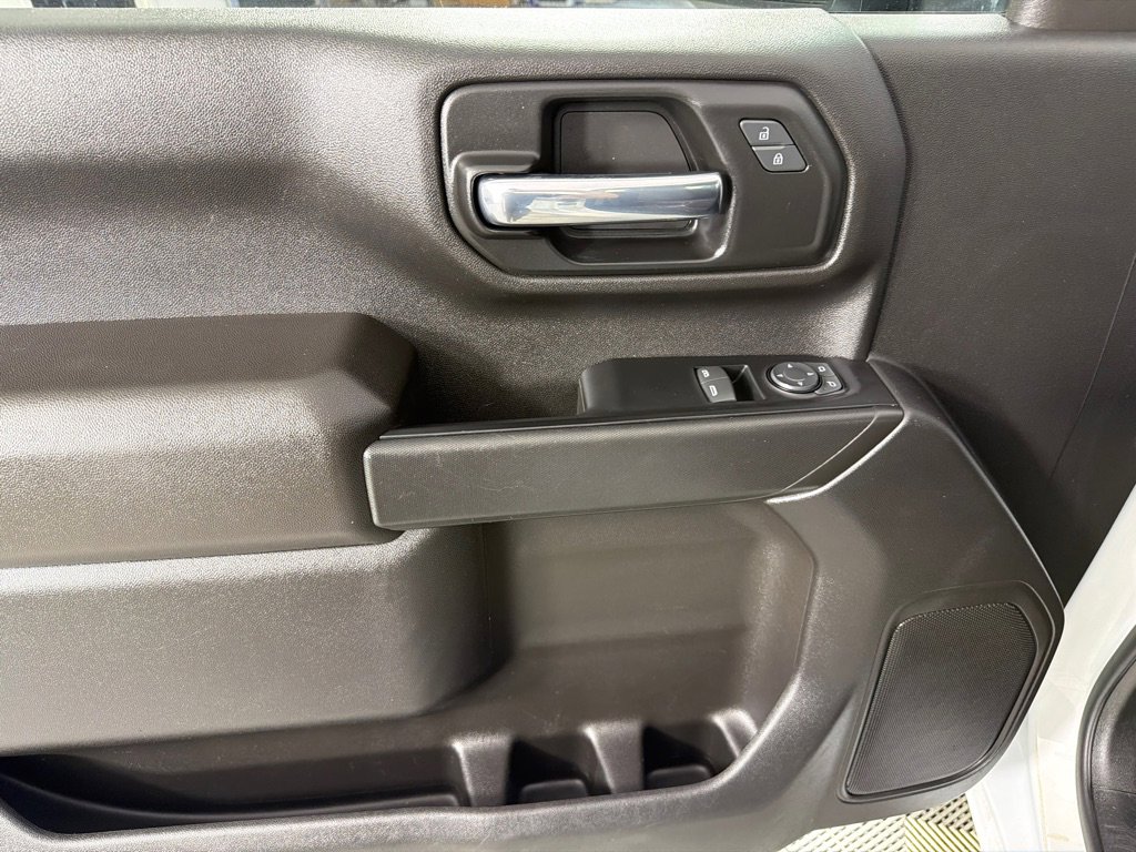 Used 2022 GMC Sierra 2500 Pro w/ Fleet Convenience Package RWD image 11