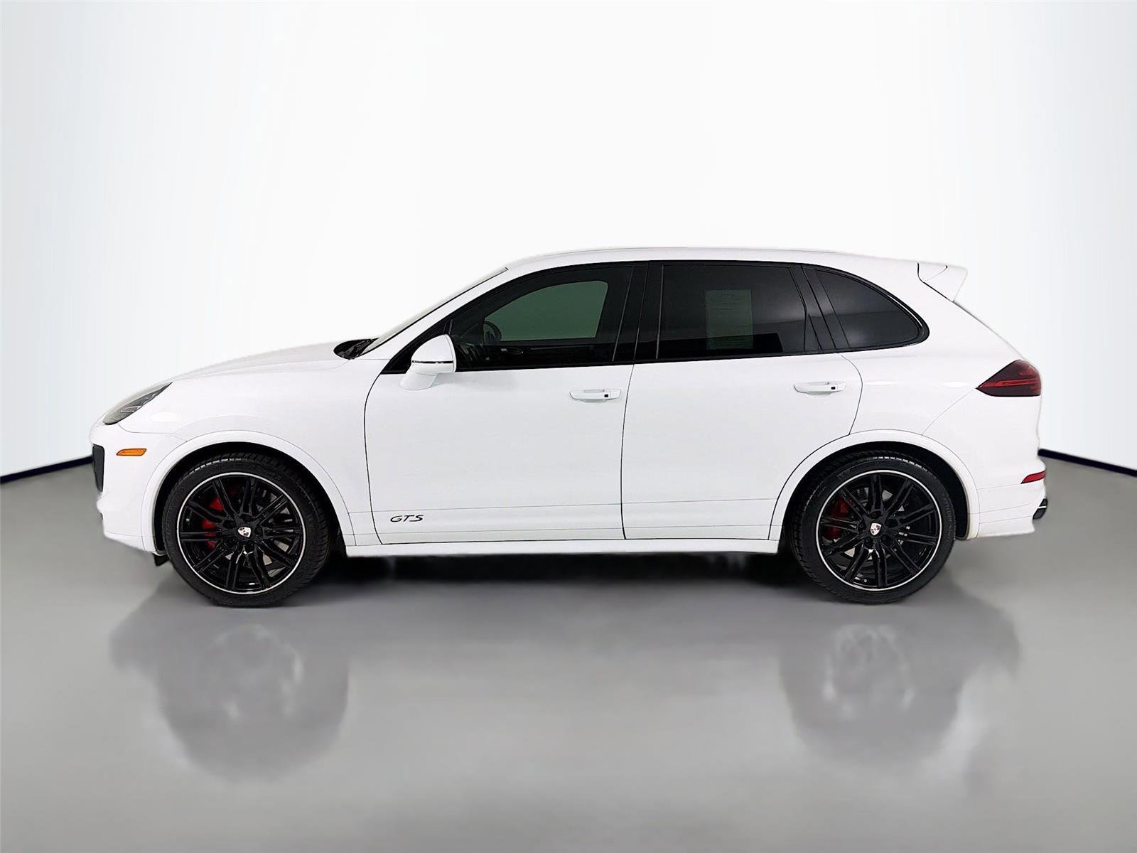 Used 2016 Porsche Cayenne GTS AWD/4WD image 2