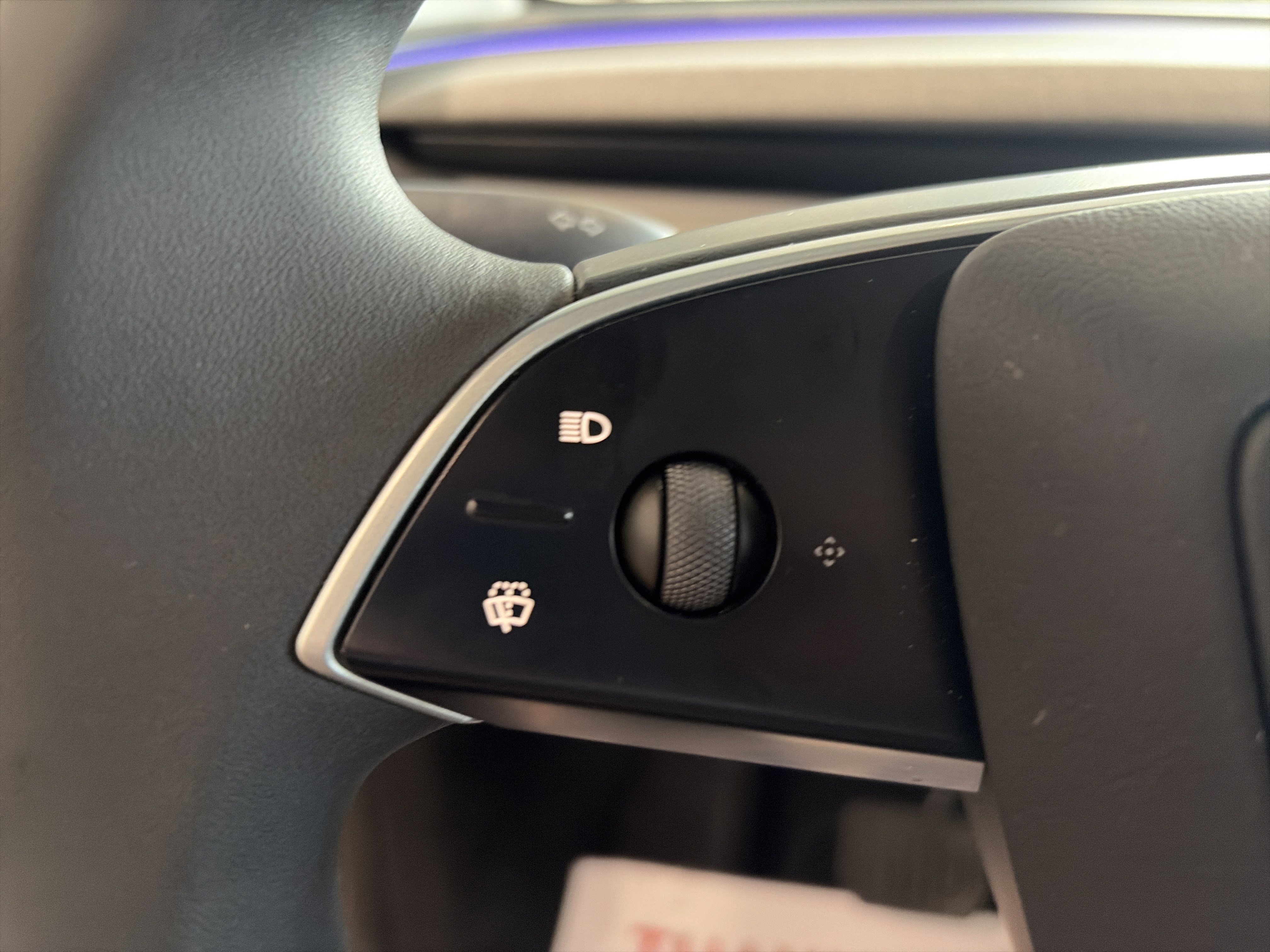 Used 2026 Tesla Model Y 2WD image 31