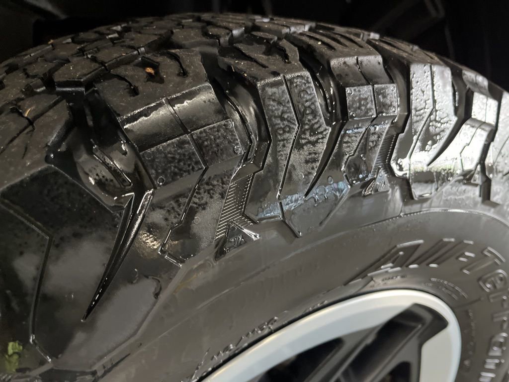 Used 2022 Jeep Wrangler Unlimited Rubicon w/ Cold Weather Group image 15