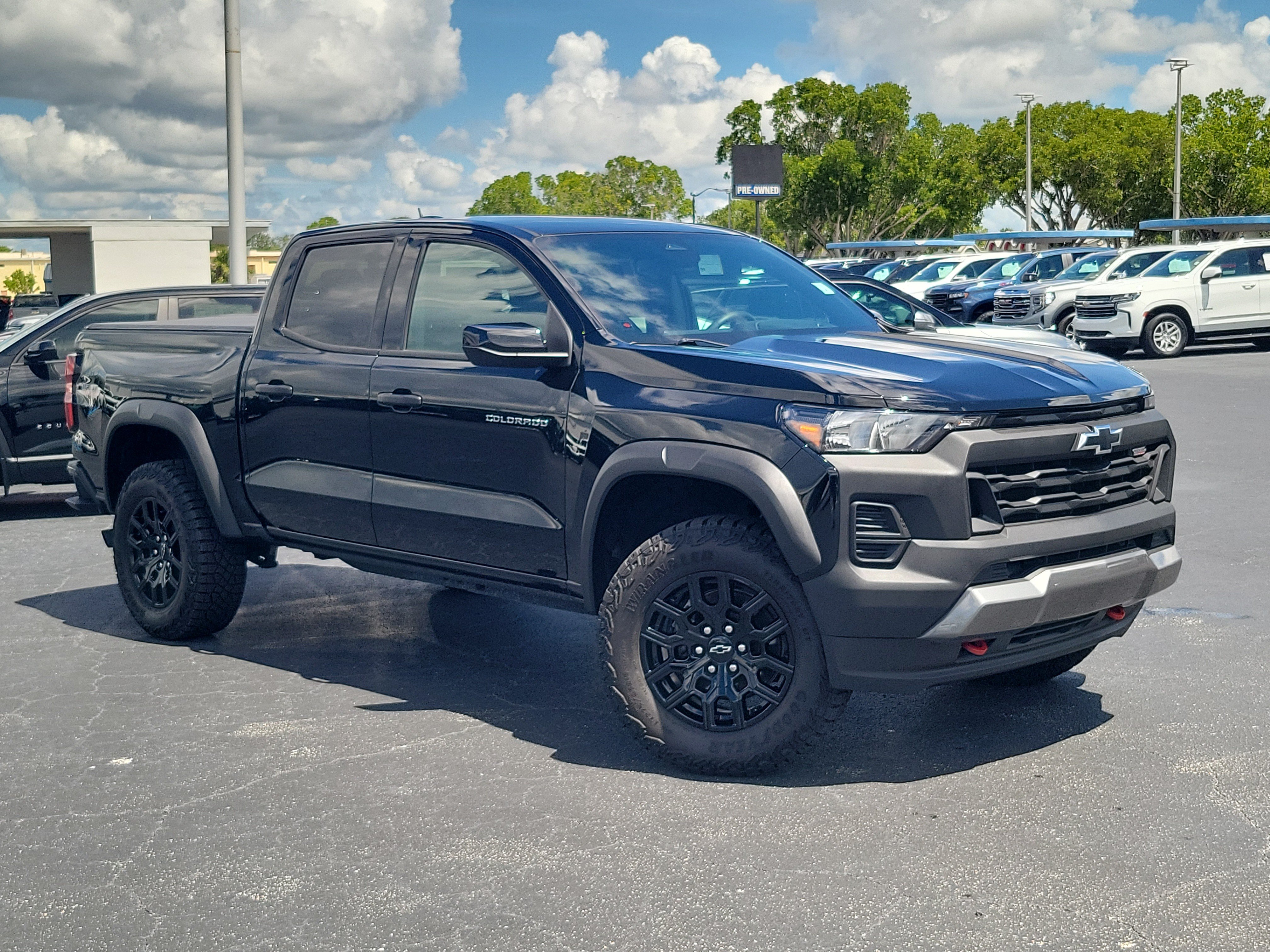 Used 2024 Chevrolet Colorado Trail Boss AWD/4WD image 32