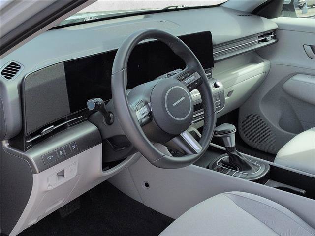 Used 2025 Hyundai Kona SEL image 10