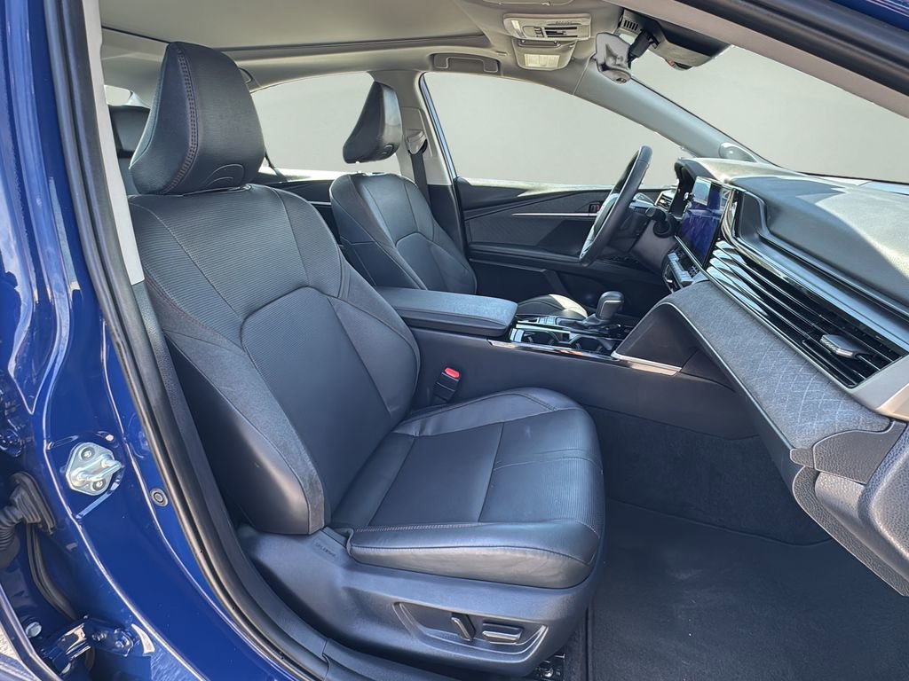 Used 2025 Toyota Camry XLE w/ Premium Package image 28