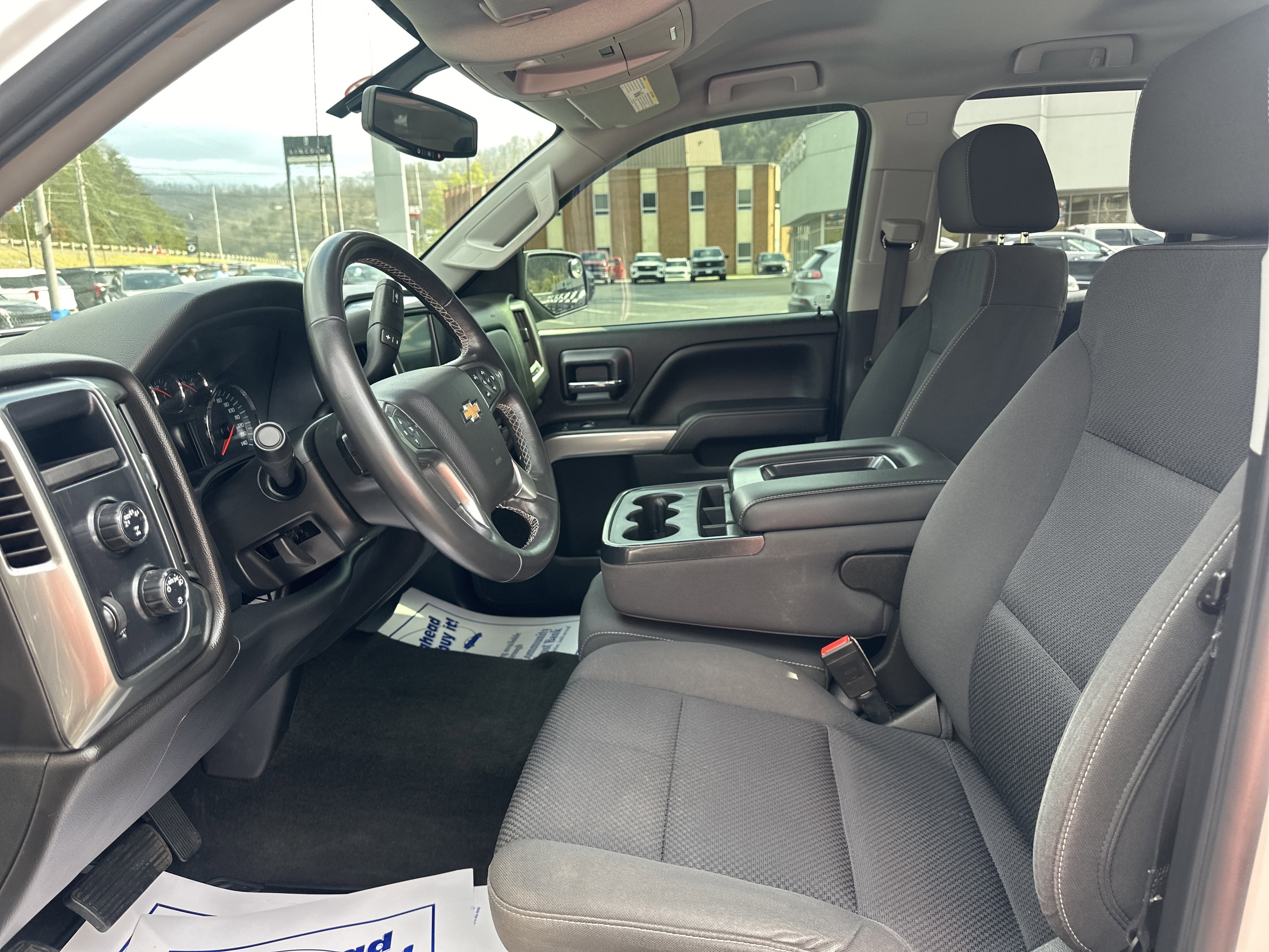 Used 2018 Chevrolet Silverado 1500 LT image 18