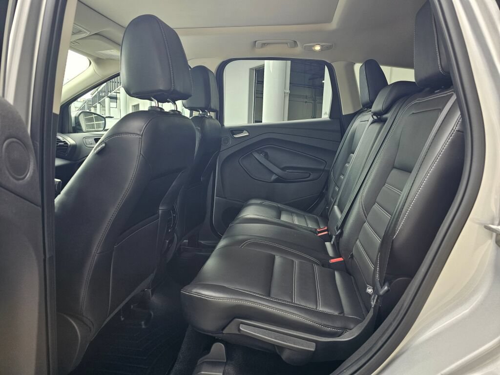 Used 2017 Ford Escape Titanium w/ Equipment Group 301A AWD/4WD image 16