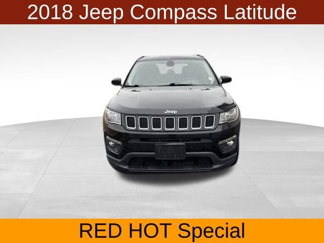 Used 2018 Jeep Compass Latitude FWD image 2