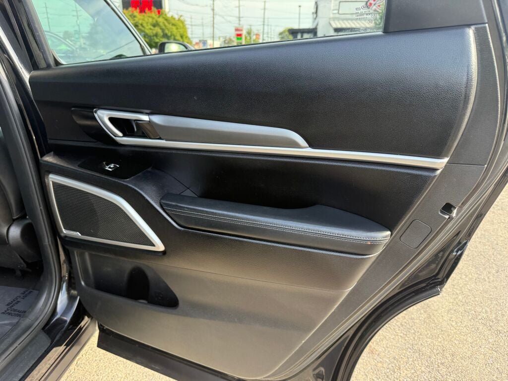 Used 2020 Kia Telluride S AWD/4WD image 28