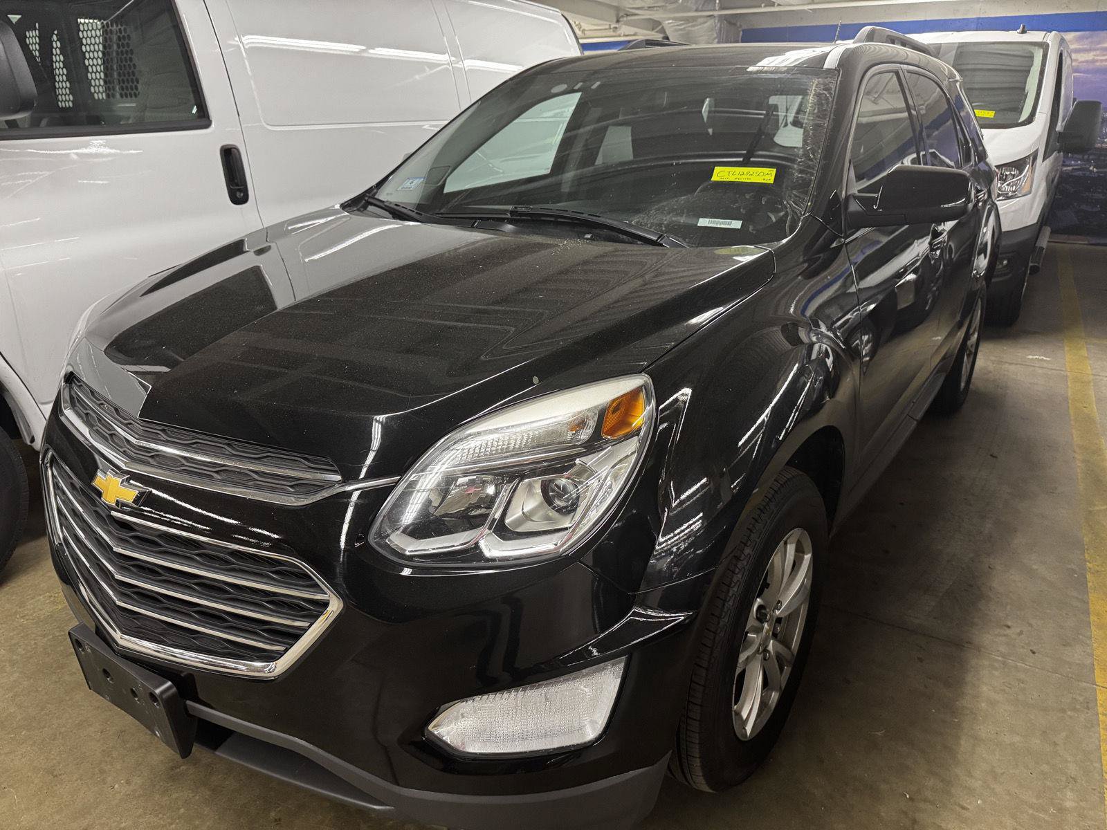 Used 2017 Chevrolet Equinox LT w/ Convenience Package AWD/4WD image 2