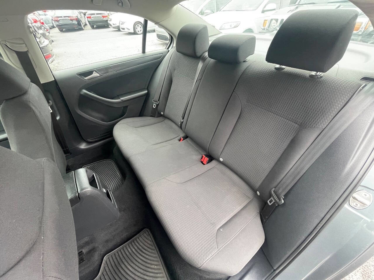 Used 2016 Volkswagen Jetta S image 26