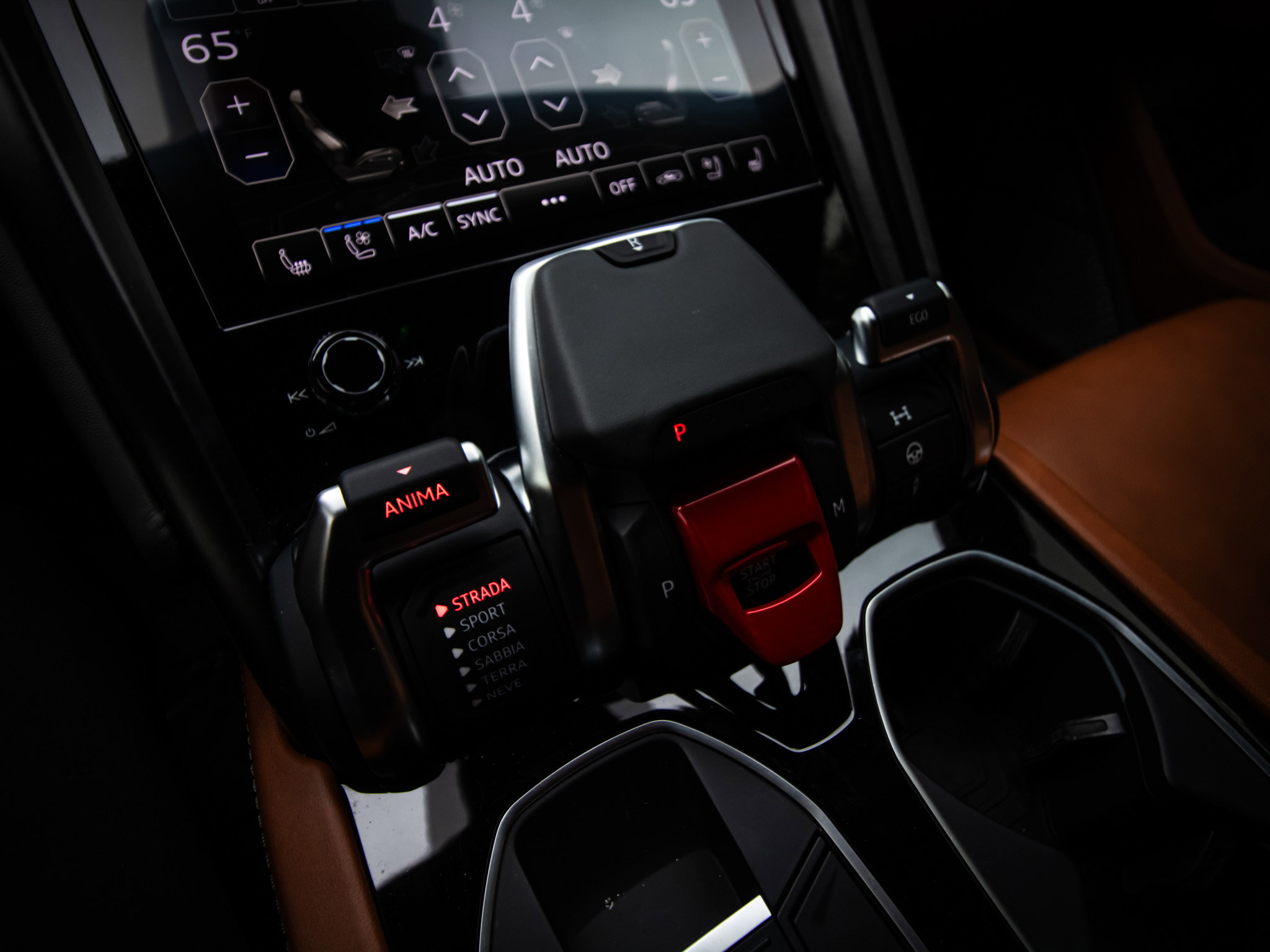 Used 2022 Lamborghini Urus AWD/4WD image 27