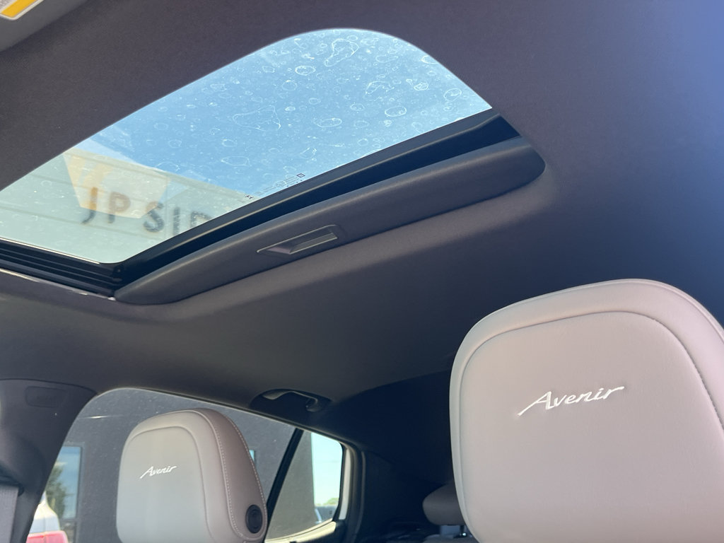 Used 2025 Buick Envista Avenir FWD image 27