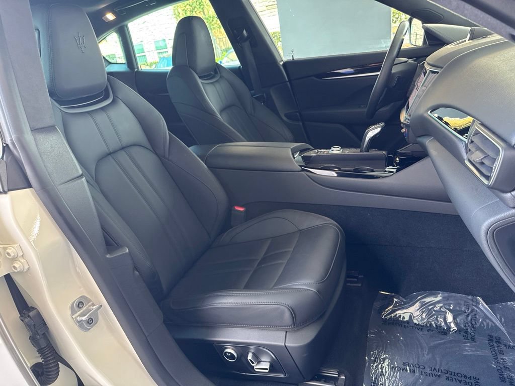 Certified 2023 Maserati Levante GT AWD/4WD image 19