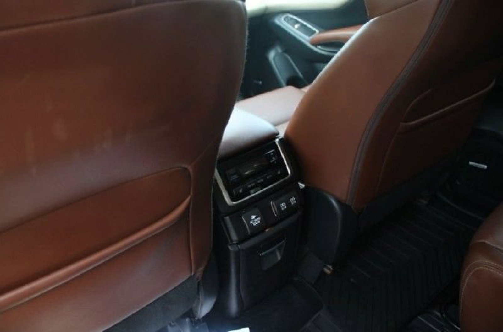 Used 2019 Subaru Ascent Touring AWD/4WD image 13