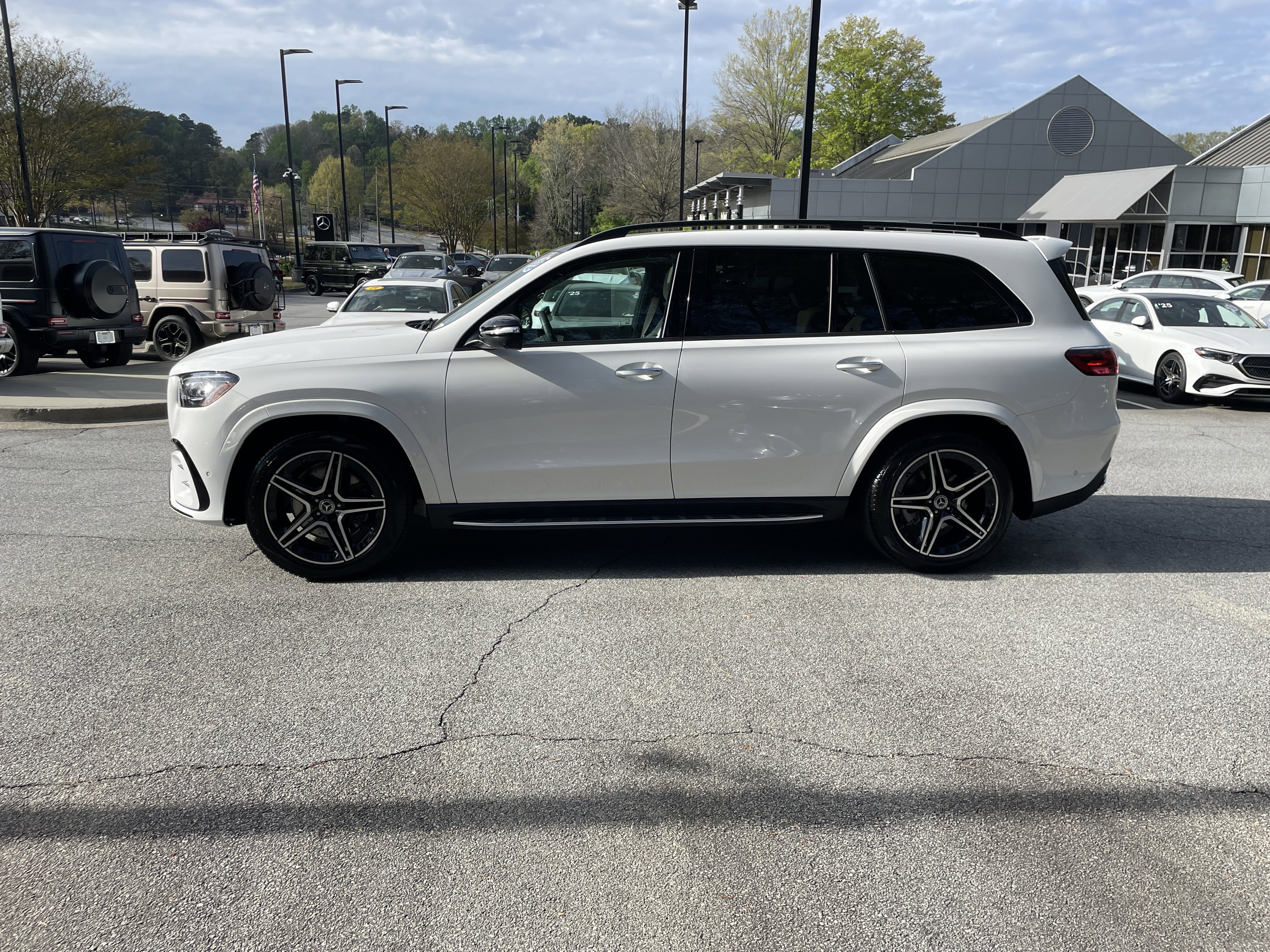 Certified 2025 Mercedes-Benz GLS 450 4MATIC image 15