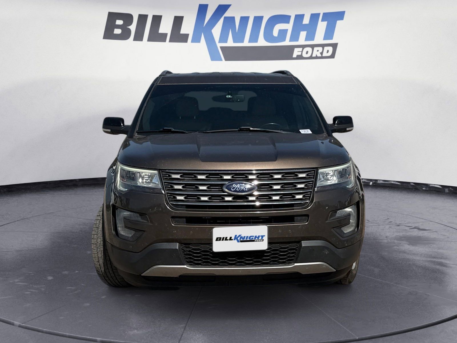 Used 2016 Ford Explorer XLT w/ Equipment Group 202A FWD image 8