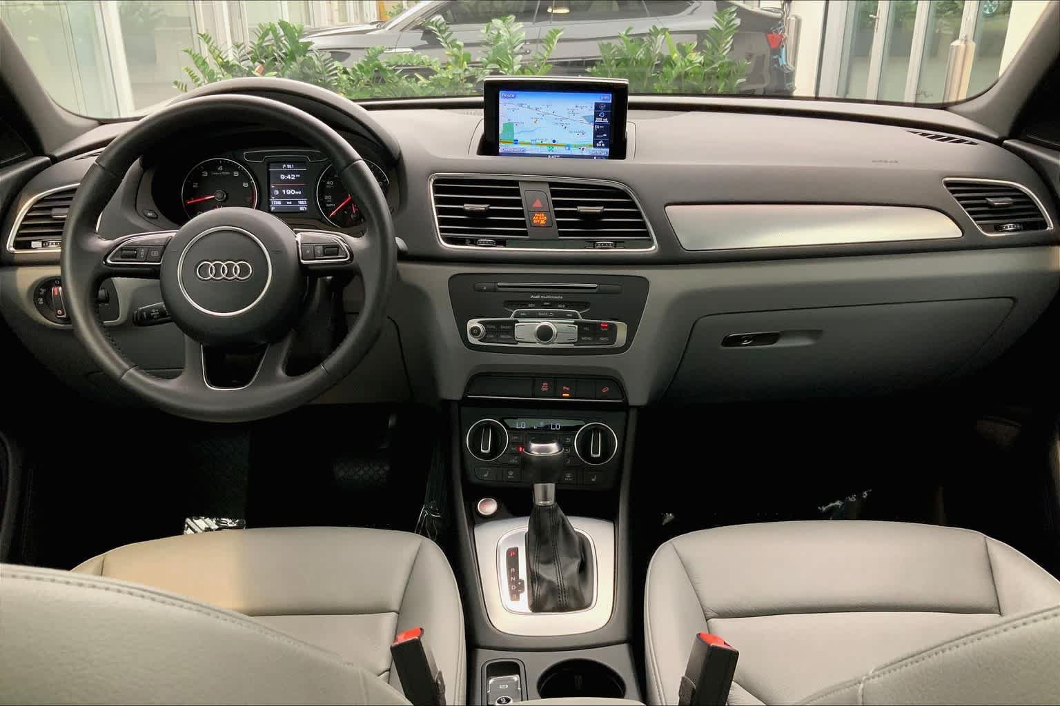 Used 2017 Audi Q3 2.0T Premium Plus w/ Premium Plus Package FWD image 15