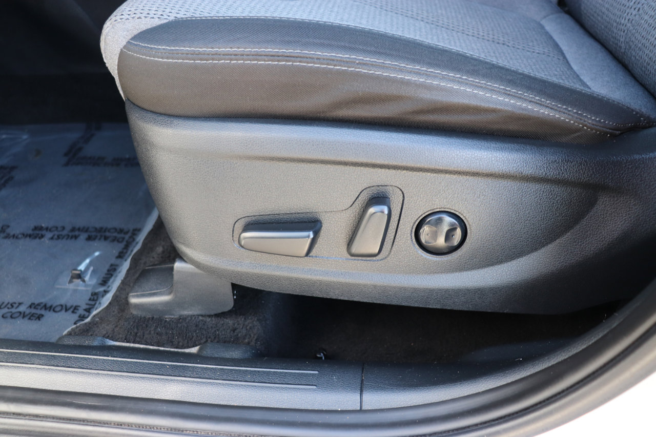 Used 2023 Hyundai Santa Fe SEL Convenience image 41