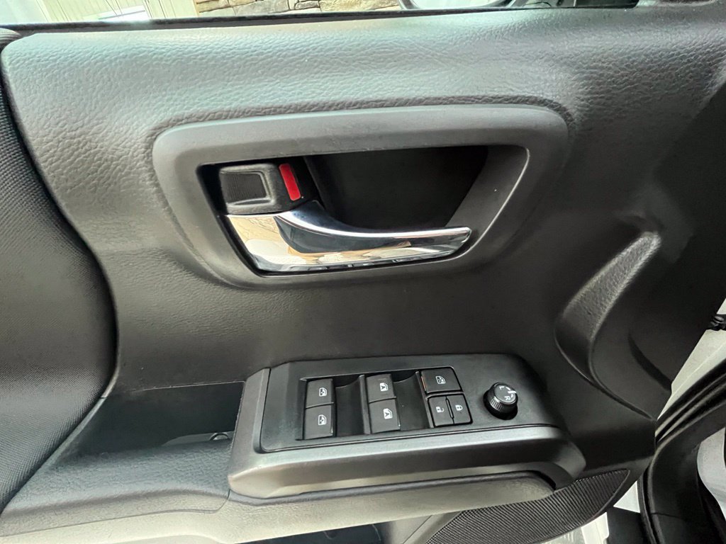 Used 2023 Toyota Tacoma TRD Off-Road AWD/4WD image 50