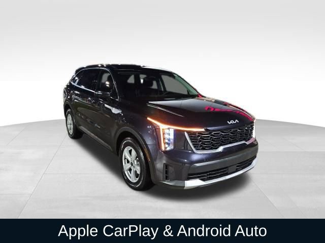 Used 2025 Kia Sorento LX image 9